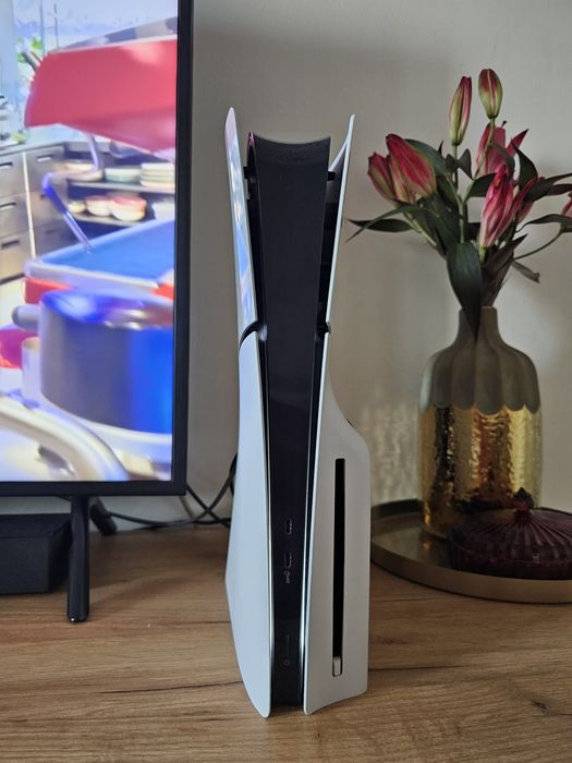 Ps5 slim 1tb încă in garantie