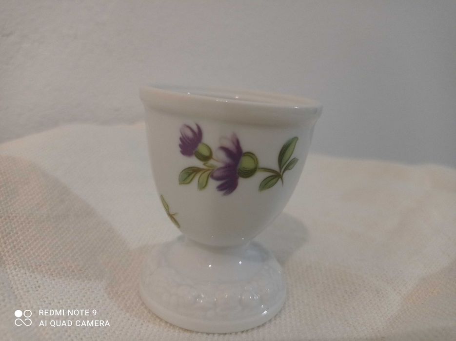 Suport din portelan pentru ou,marca Rossler