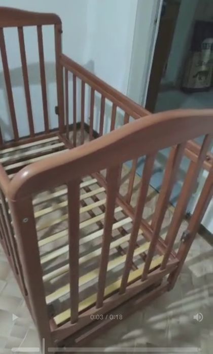 Кроватка с матрасом