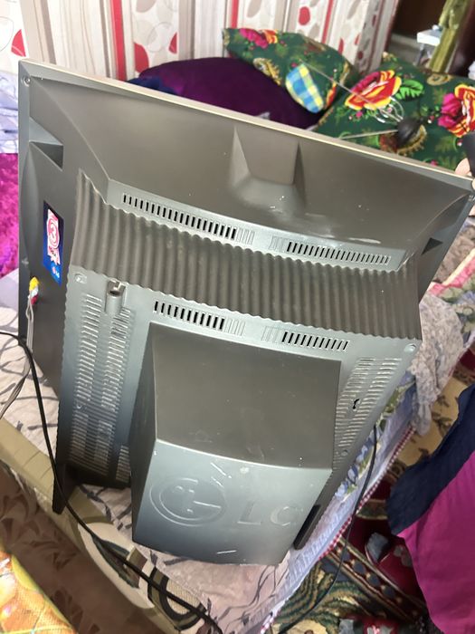 Телевизор LG б/у