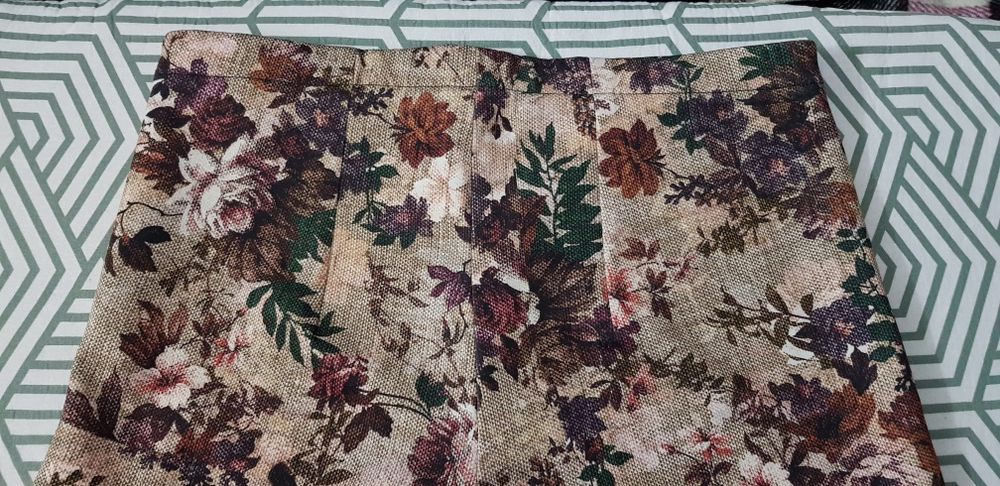 Pantaloni print floral