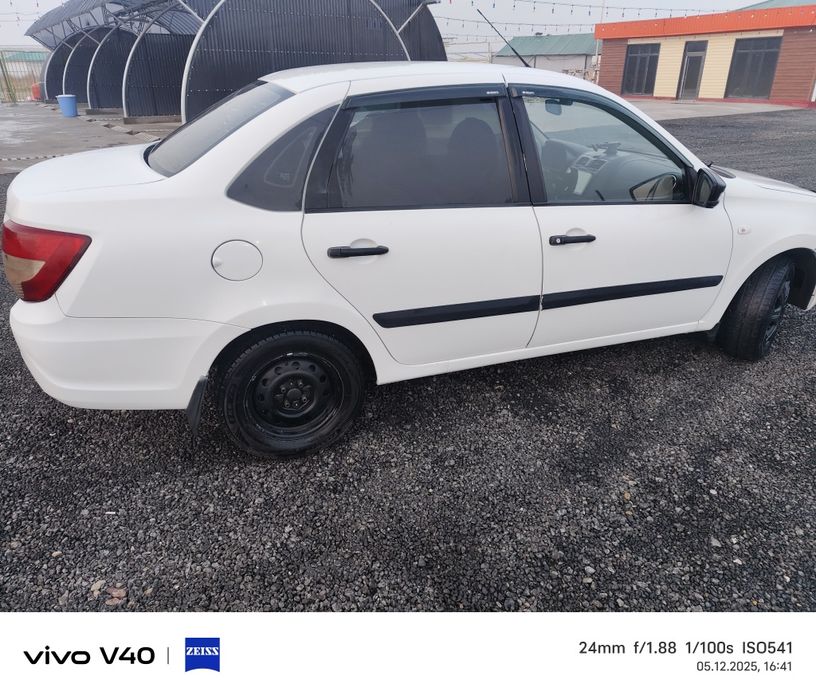 Автомобиль Granta FL 2019