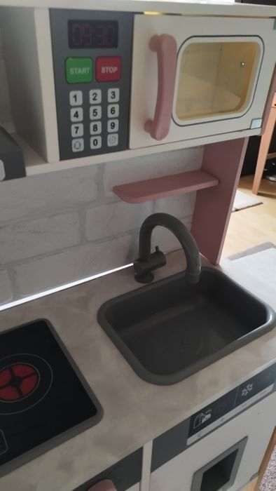 Детска дървена кухня!