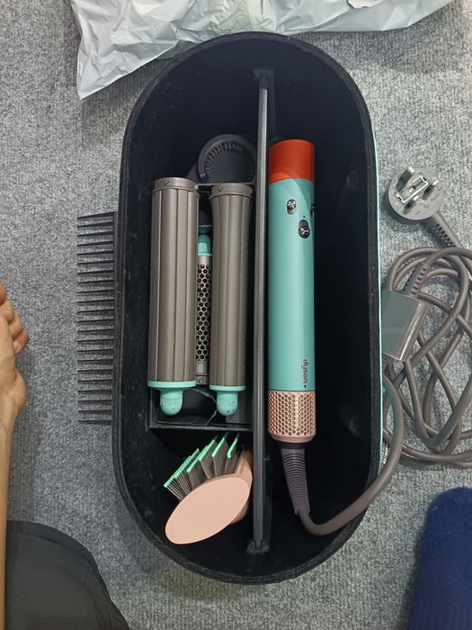 Dyson стайлер HD05