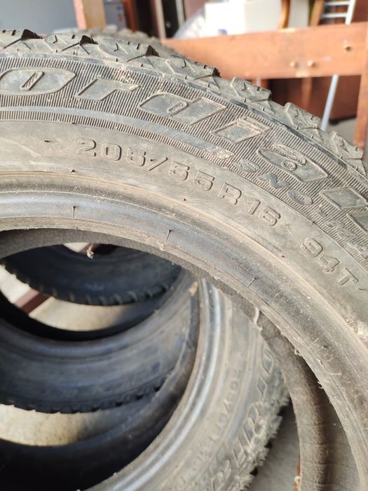 Зимние шины 205/55/16