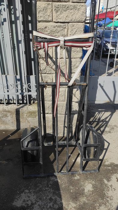 Тележка, тачка. Тележка