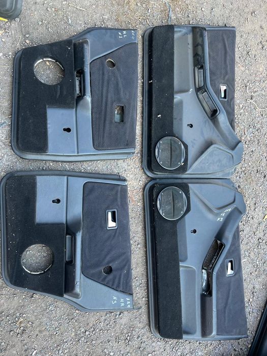 Дверные карты на Ауди 80 б4