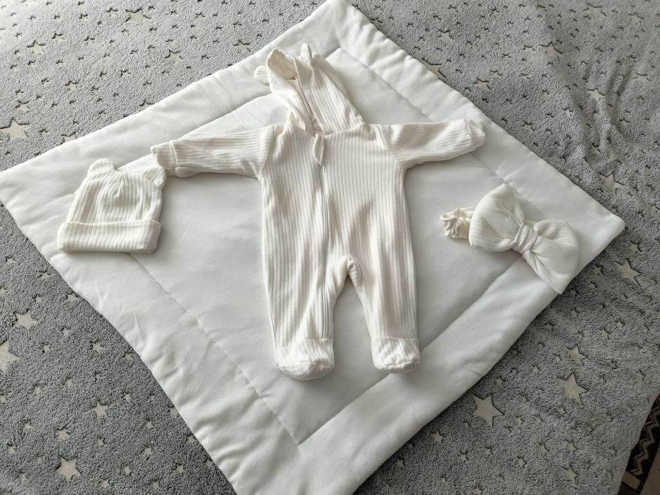 Продам уголок на выписку