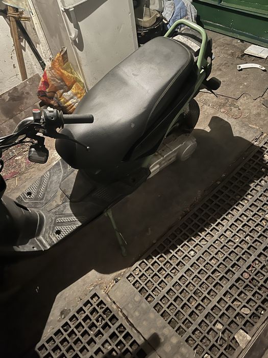 Продам скутор бумер 150кубов