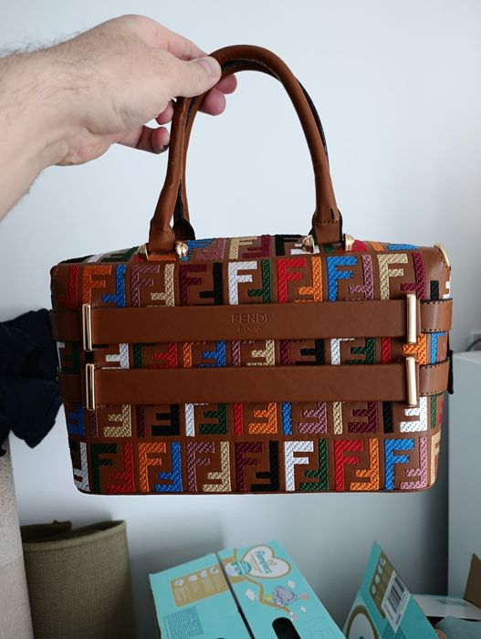 Дамска чанта (дамски чанти)