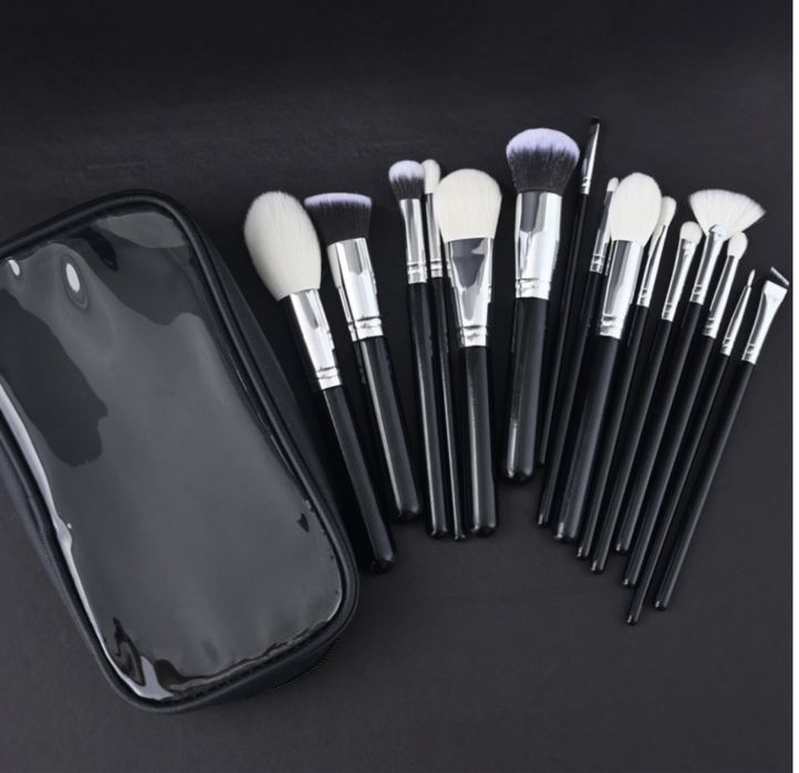 Продам набор кистей для макияжа