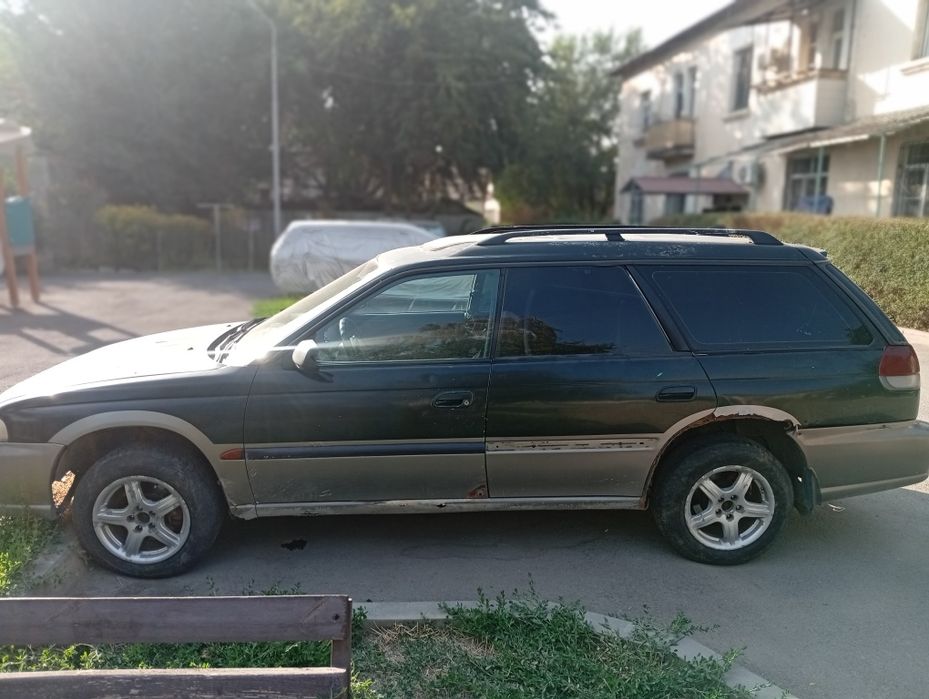 Продам subaru outback 1998 года универсал,
