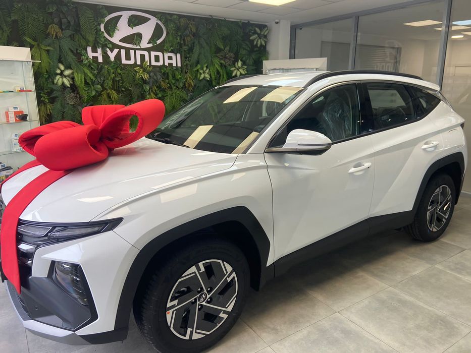 Продам хундай туссан 2024 года. Новая пробег 12000 км.