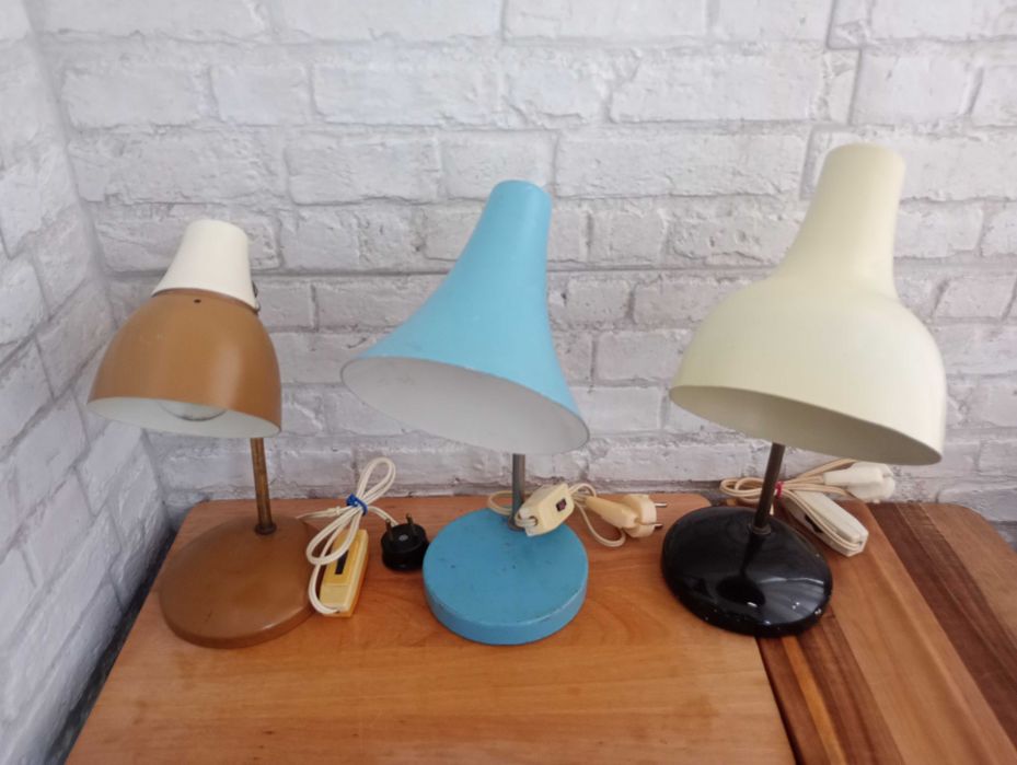 Стара лампа настолна