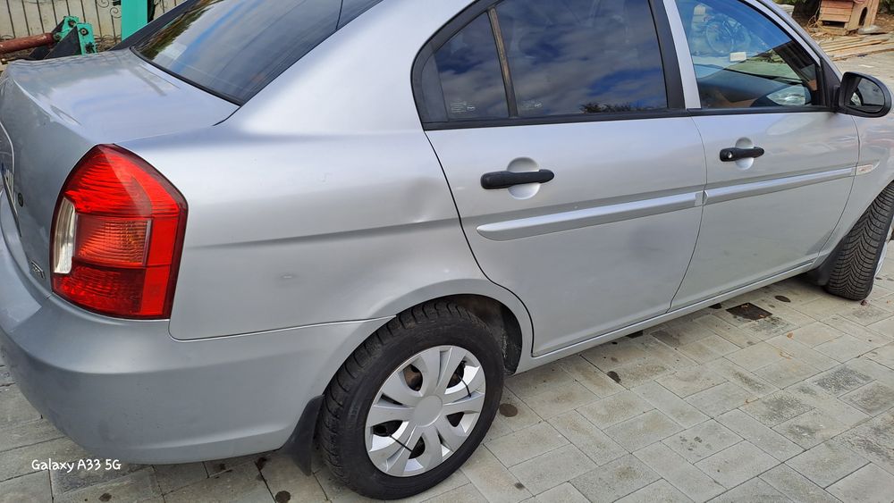 Vând Hyundai Accent 2000 Euro