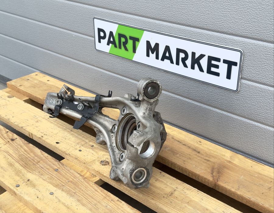 Шенкел AUDI A4 B9 8W0407241F 8W0407559