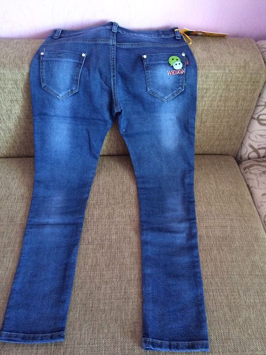 Продам  девичковый джинсы с этикетками.