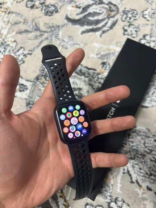 Apple Watch Series 6 Nike