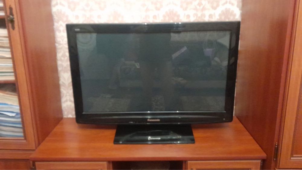 Продам Телевизор, шкаф, стенка