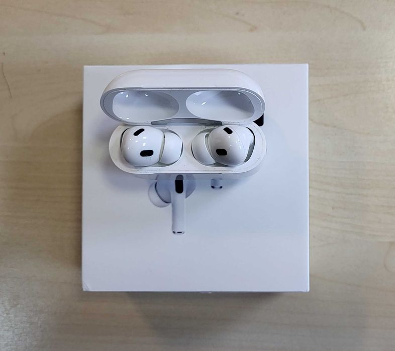 Наушники Apple AirPods Pro 3