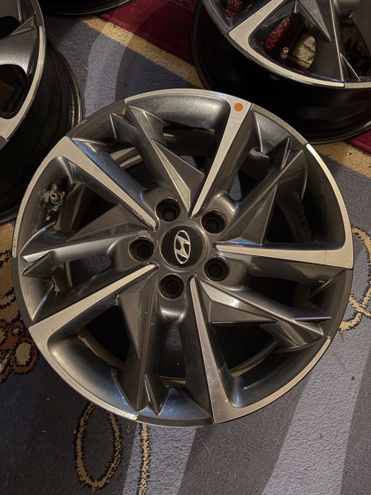 Hyundai i30 комплект родные литые диски R17