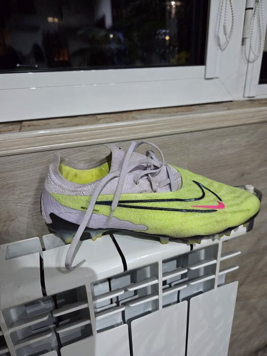 Бутонки за футбол