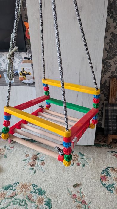 Качели детские деревянные