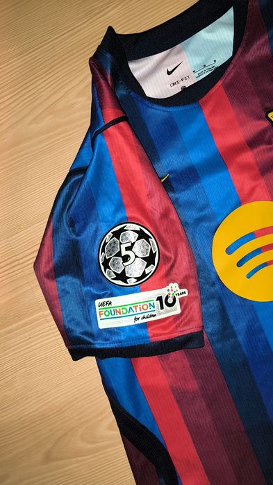 Tricou de fotbal Barcelona Lamine yamal stare impecabila nepurtat sez 2026-2027 pt mai multe detalii pe!