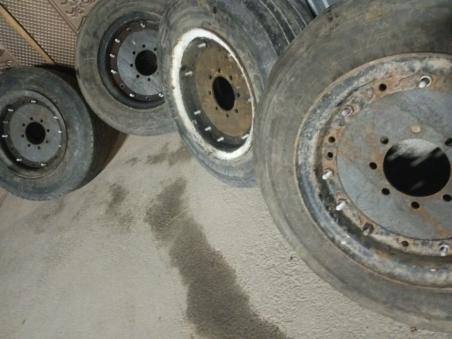 Шины на ПТС 4, срочно