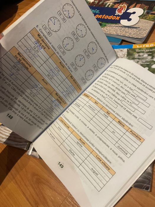 Cărți noi, clasa a III-a și a IX-a, verificați detaliile în descriere.