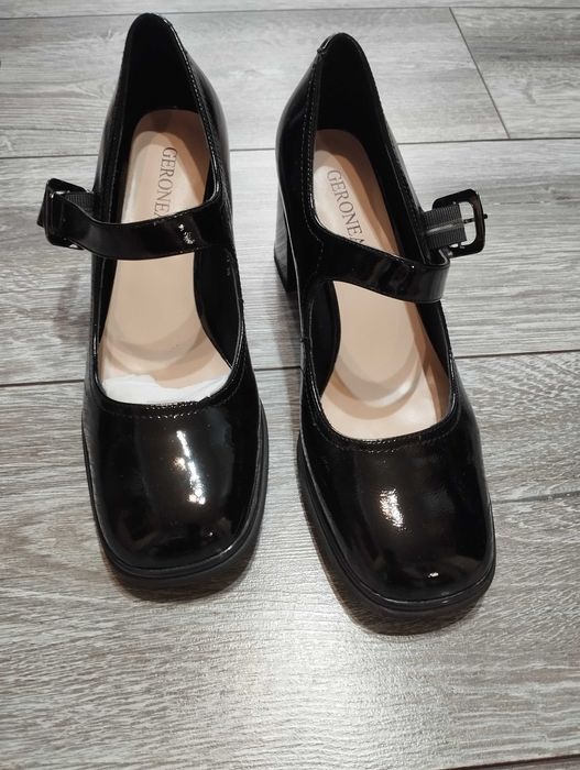 Официални и ежедневни обувки