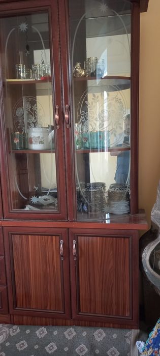 Стенка сотилади яхши холатта