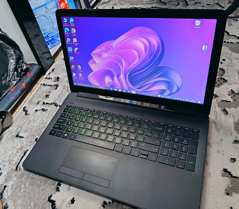 Noutbuk HP core i3 7-avlod Xolati zor
