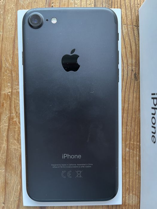 Iphone 7 black 32 GB