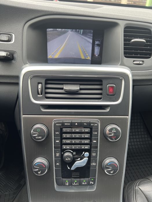 Volvo v60 D3 automat