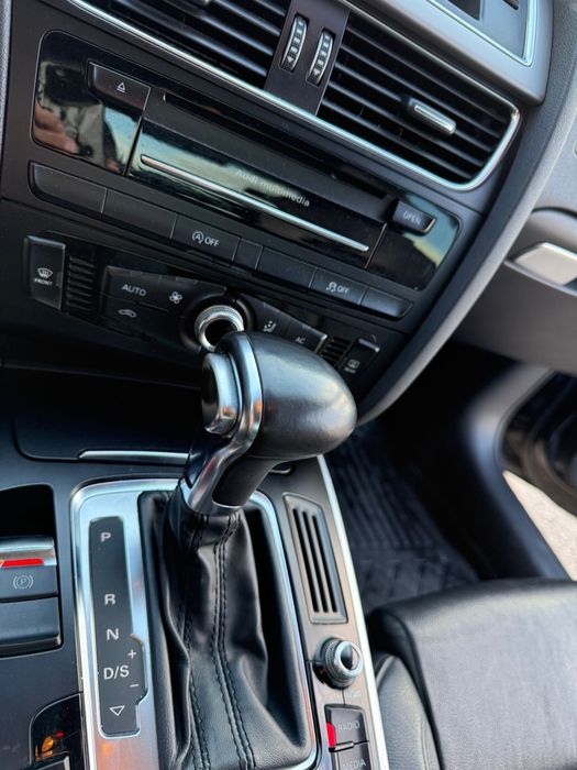 Vând Audi A4 Berlina 2.0TDI Euro 5 -S-Line-