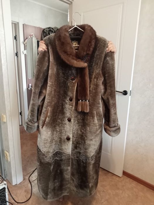 Шуба мутоновая.