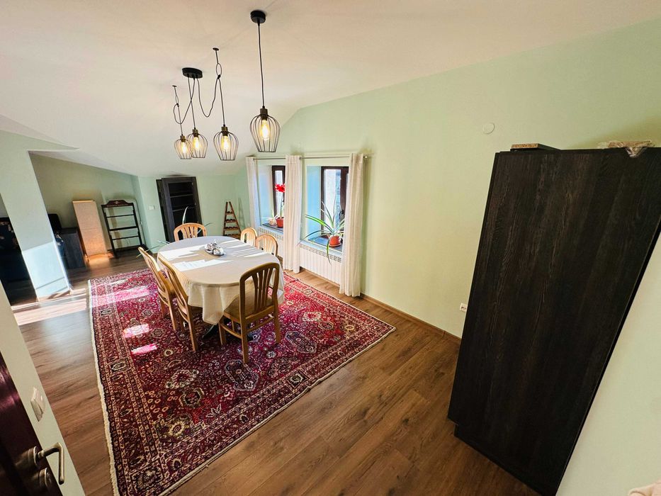 Дава се под наем Етаж от къща в Банско - 90 кв.м за 800 € - Снимка #1