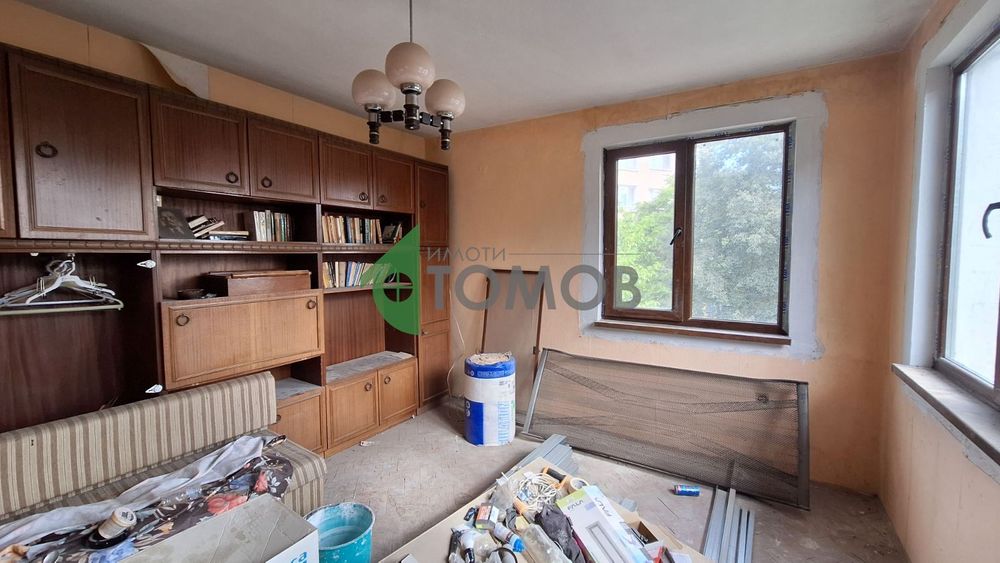 Къща на два етажа с гараж в Центъра на Стара Загора