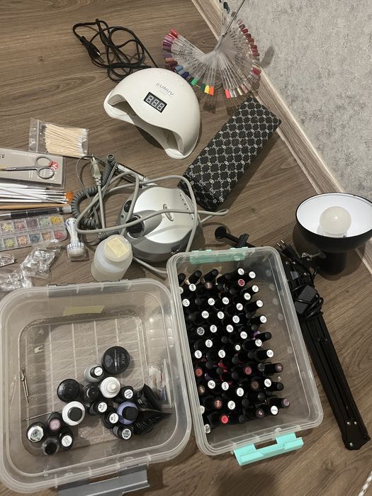 Продам материал для маникюра