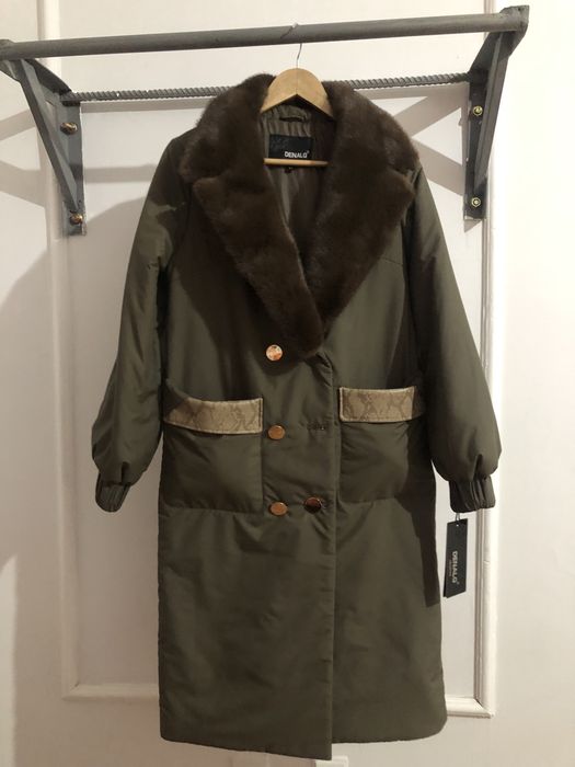 Куртка женская продается