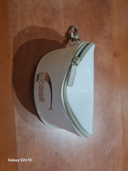 Продавам слънчеви очила Just Cavalli