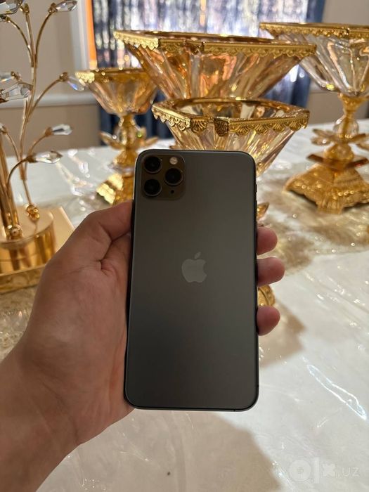 Iphone 11 pro max 64 tali 74 yonk karopka bor 2 ta simkartli