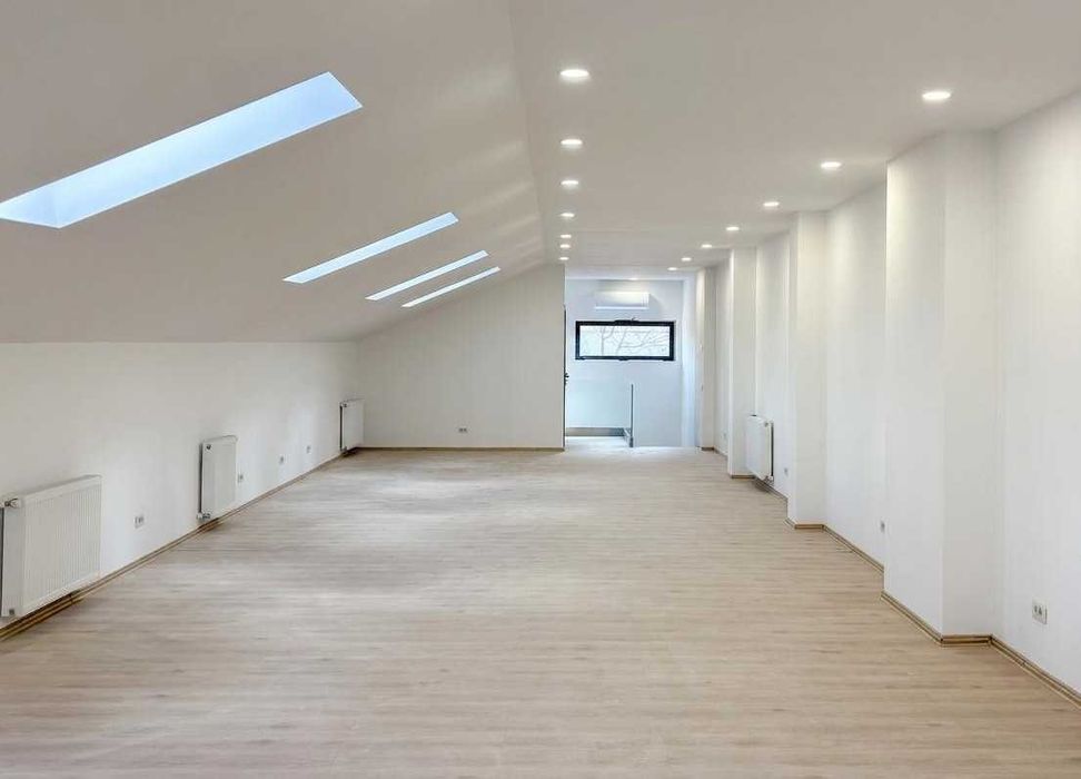 DIRECT PROPRIETAR | Office Open-Space 120 mp | Curte Privată + Locuri de parcare | Zona Sinaia