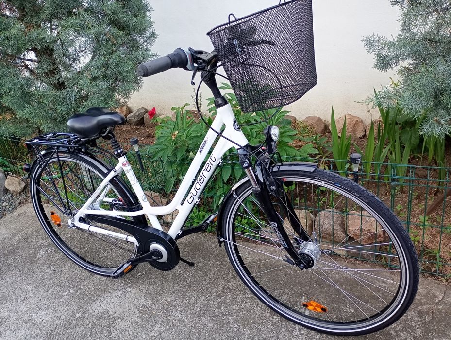 Vând bicicletă damă GUDEREIT,frâne lichid Măgura,8 vit Nexus