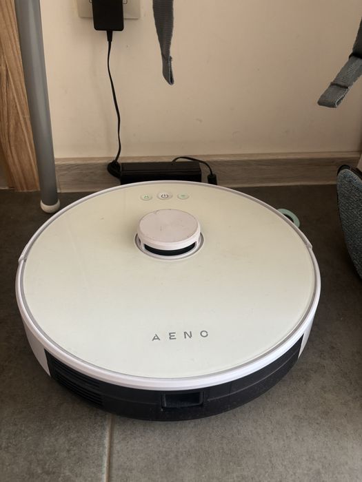 Прахосмукачка робот AENO
