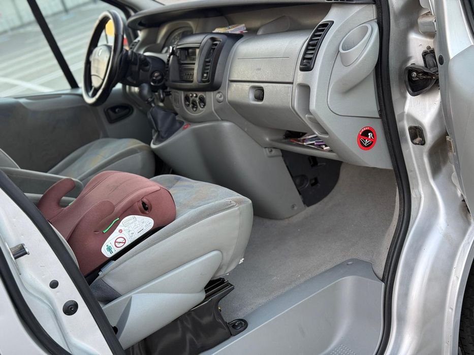 RENAULT Trafic 2006 — imagine 3