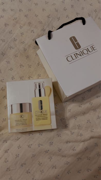 Уходовый набор от клиник. Clinique