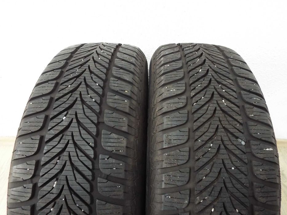 vand 2 anvelope iarna 215/65/16 sava eskimo hp pret 250lei amandoua