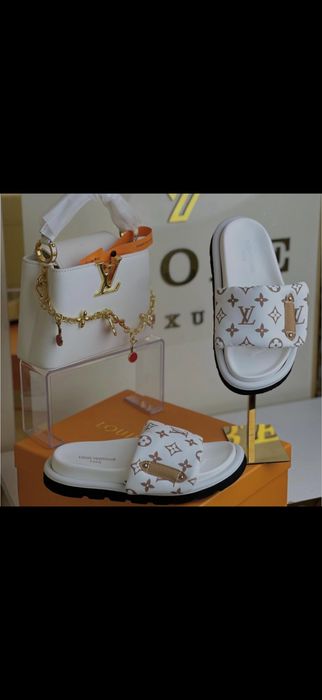 Papuci premium Lv